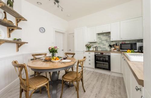 Mylor Churchtown House | Sally Port Cottage