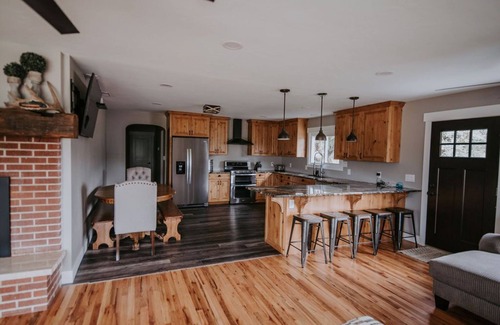 Salmon Other | Salmon Gathering Place sleeps 35 + perfect for reunions.retreats.events