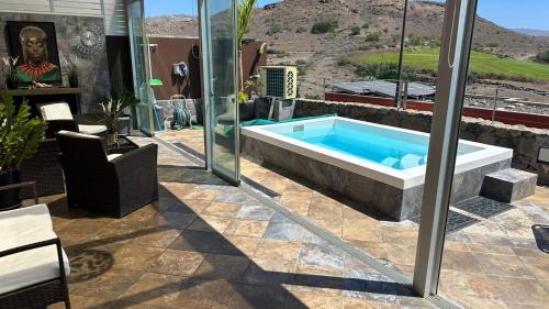 Salobre Villa | Salobre Villa Crono