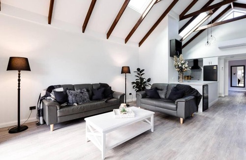Margaret River House | Salt & Pepper; Beautiful Town House in Margs!