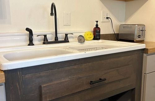 Lava Hot Springs Apartment | Salt Shaker Studio Apartment
