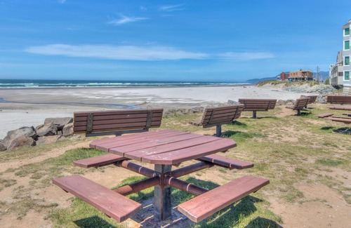 Rockaway Beach House | Saltair Creek Cottage