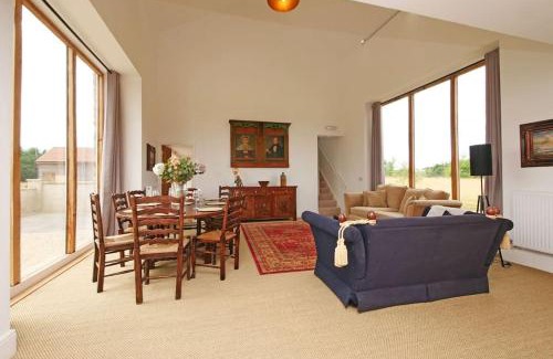 Scawton Apartment | Salton Retreat