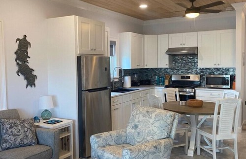 Great Guana Cay House | Salty Dolphin House - Guana Cay, In the Settlement