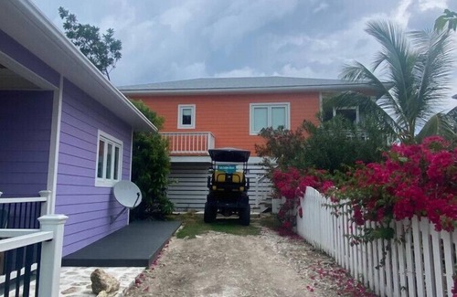 Great Guana Cay House | Salty Dolphin House - Guana Cay, In the Settlement