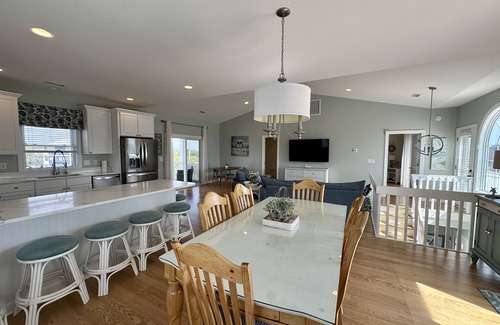 Village of Stump Sound House | Salty Medicine 4 bed 3.5 bath home with POOL