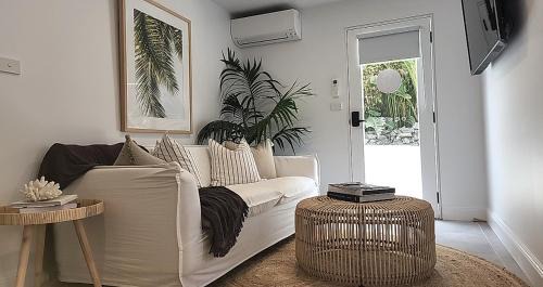 Kiama Apartment | SALTY PALMS -Seaside Studio Apartment