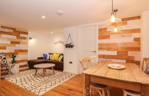 Trebarwith Strand Apartment | Salty Sea Dog