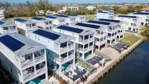 Cortez House | Salty Seagull at Hunter's Point