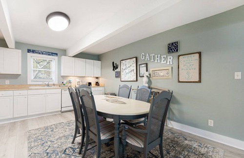 Folly Beach Villa | Salty Shack #B - Across from the Beach - Central Location