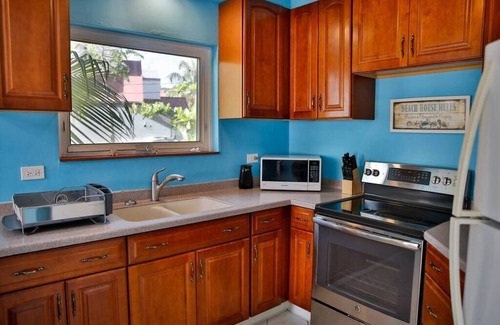 Estate Frenchman Bay Villa | Salty Sway Villa - Private Beach - 5bed/5bath