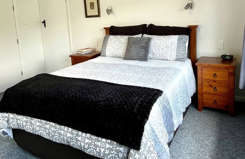 Coromandel House | Salty Yarns - Boat Parking available
