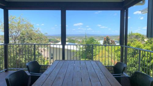 Caloundra House | Saltys Place, Pet Friendly and Close To Beach