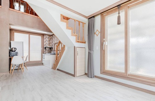 Donghae House | Samcheok Bongsuni-unni Pension