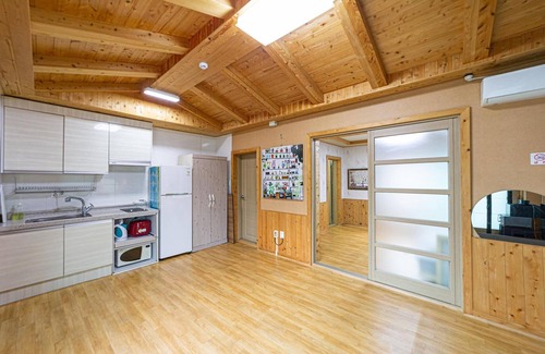 Samcheok House | Samcheok Sol Beach Pension