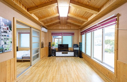 Samcheok House | Samcheok Sol Beach Pension