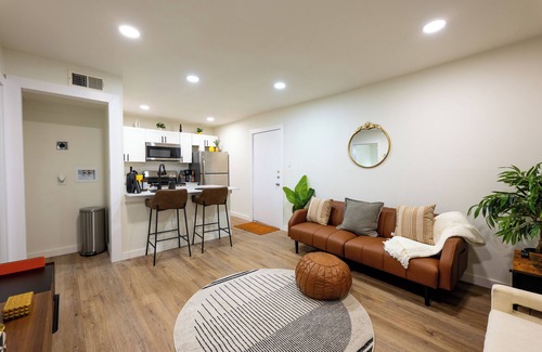 Uptown Apartment | San Antonio Charming Cozy&Quiet 1BRM Downtown/Riverwalk/Pearl/Zoo