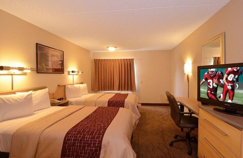 North San Antonio - SAT Hotel | San Antonio Gem: Two Family Ready Rooms with Pet-Friendly Atmosphere