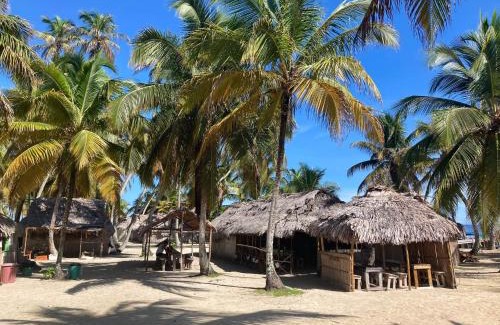 Ancon Bed & Breakfast | SAN-BLAS Isla iguana CABAÑAS GUNA YALA Panamá