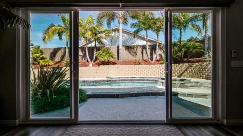 Rancho Penasquitos House | San Diego Family Getaway - Spa, Pool, and Patio