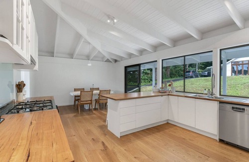 Bangalow House | Sanctuary Spaces - Casa King