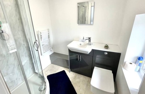 Wakefield House | Sandal Park View Corporate & Executive Stays