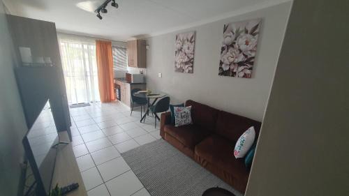 Edenvale House | Sandalion Cottage in Eden Glen, Johannesburg, SA