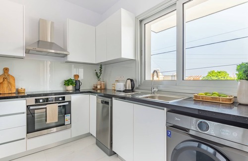Limassol Apartment | Sanders Cruise - Bright 2-bdr Apt With 2 Balconies