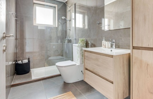 Potamos tis Germasogeias Apartment | Sanders Evolution - Cozy 3-bdr Apt w/ Shared Pool