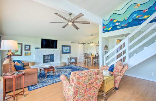 Kingston House | Sanders Island View Home Steps to Lake Texoma