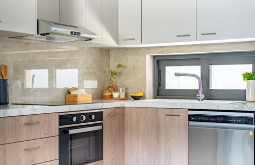 Agios Tychon Apartment | Sanders River Plaza - Neat 2 Bedroom Apt With Balcony