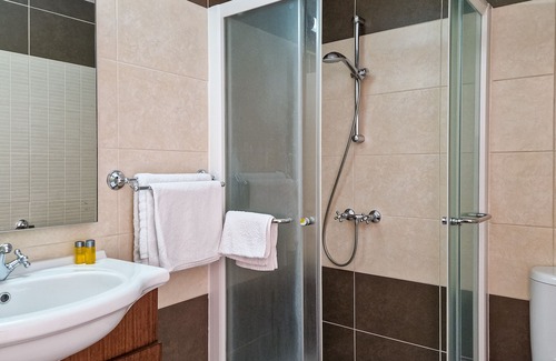 Vasa Koilaniou Apartment | Sanders Village - Precious 1-bdr Apt w- Terrace
