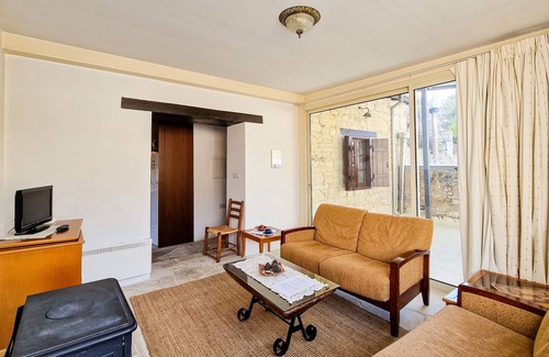 Vasa Koilaniou Apartment | Sanders Village - Precious 1-bdr Apt w- Terrace