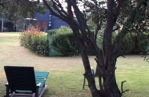 Tryphena Ski Chalet | Sandhills Beach Hut. Medlands Beach