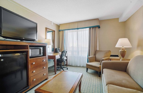 Downtown London Hotel | Sandman Hotel & Suites London Downtown