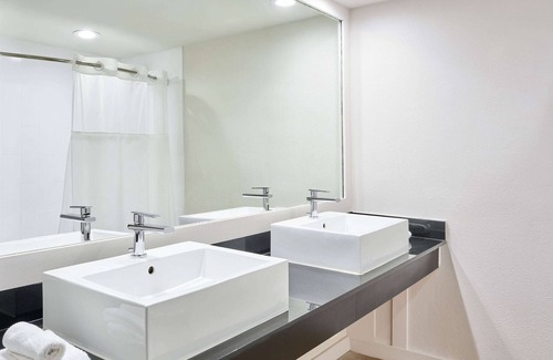 Port Saint Lucie Resort | Sandpiper Bay All-Inclusive, Trademark Collection by Wyndham