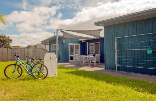 Matarangi House | Sands Beach House - Matarangi Holiday Home