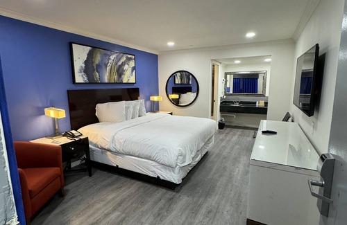 La Sierra Hotel | Sands Motel