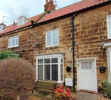 Marske-by-the-Sea House | Sandstone Cottage