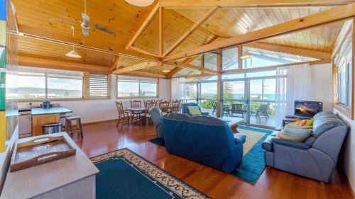 Brooms Head House | Sandvika