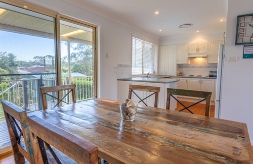Callala Beach House | Sandy Adventures - Pet Friendly - 1 MIn to Beach