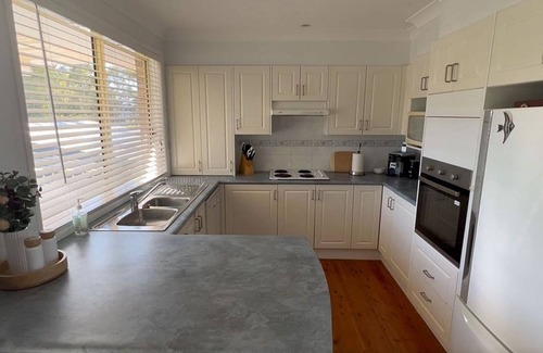 Callala Beach House | Sandy Adventures - Pet Friendly - 1 MIn to Beach