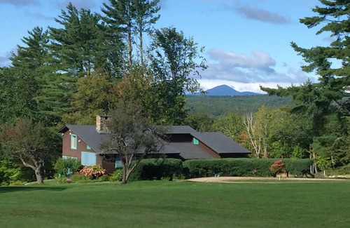 Bridgton House | Sandy beach,1st floor bedrooms, A/C, gorgeous10-acre setting, famous architect
