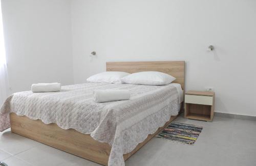 Ljubac Apartment | Sandy beach apartments