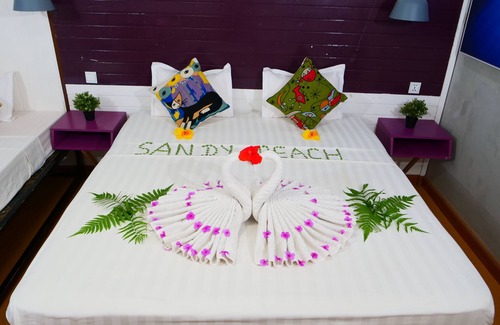 Koh Rong Sanloem Hotel | Sandy Beach Bungalows