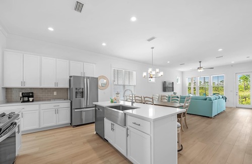 Orange Beach House | Sandy Cheeks