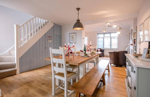 Reydon House | Sandy Lane Cottage in Reydon