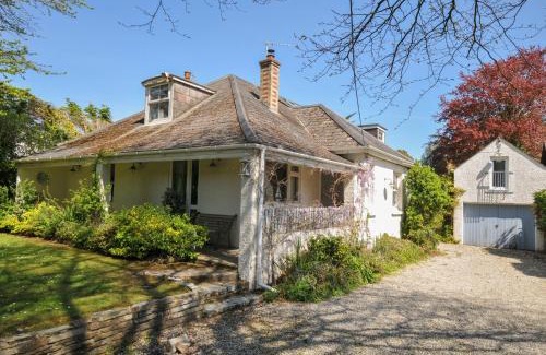 Rock House | Sandy Lodge Rock
