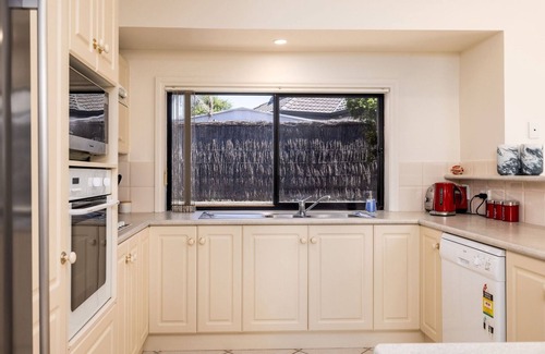 Port Lincoln Villa | Sandy Point Villa
