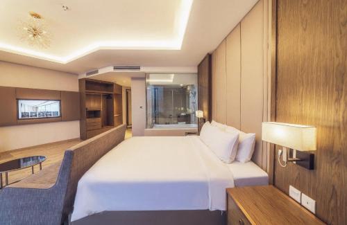 Tran Phu Beach Hotel | Sandy Shore Nha Trang Bay